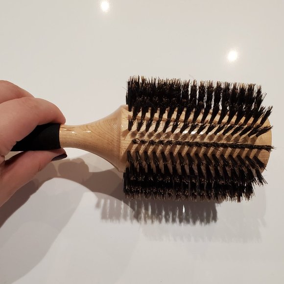 Boar Bristle 3.5 inch Round Wood Styling Brush - Picture 4 of 4